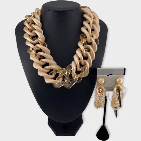 alisha.d Jewelry - Chunky Lucite Link Necklace and Earring Set  Italian Made NEW